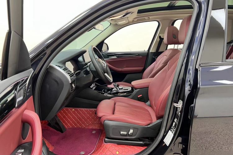 宝马X3 2022款 改款 xDrive25i M运动套装中控内饰7010