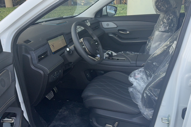 捷途X90 C-DM 2025款 豪华版 5座中控内饰7002