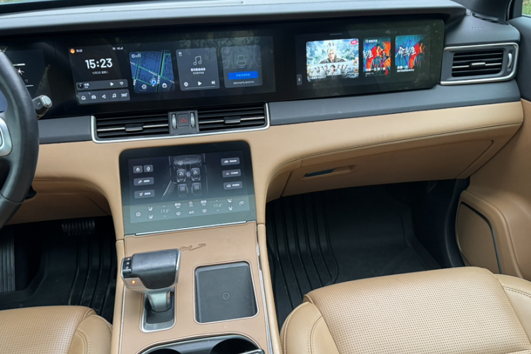 理想汽车 理想ONE 2021款 增程6座版中控内饰7009