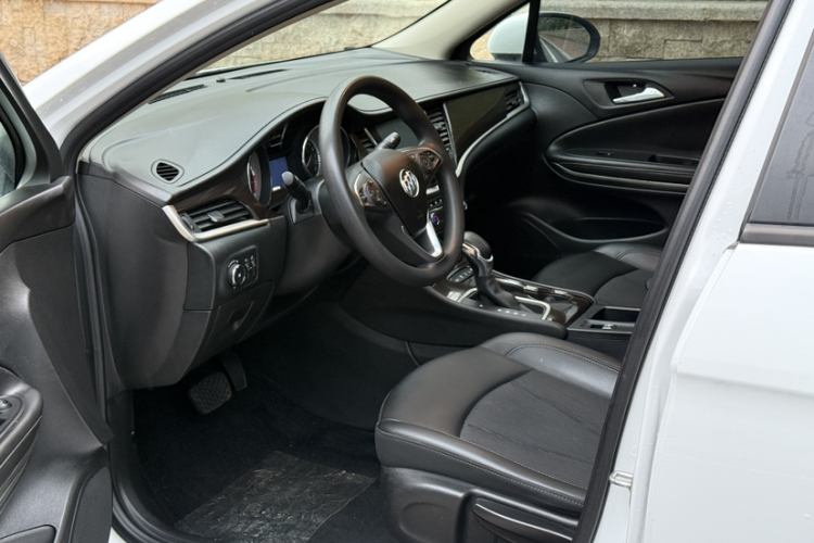 别克 威朗 2019款 三厢 20T 双离合领先型局部细节19