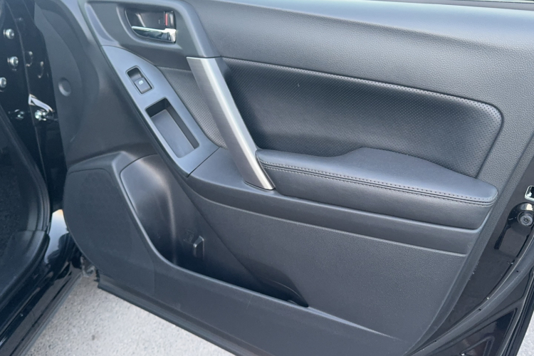 斯巴鲁 森林人 2015款 2.0i 特装纪念版局部细节9007