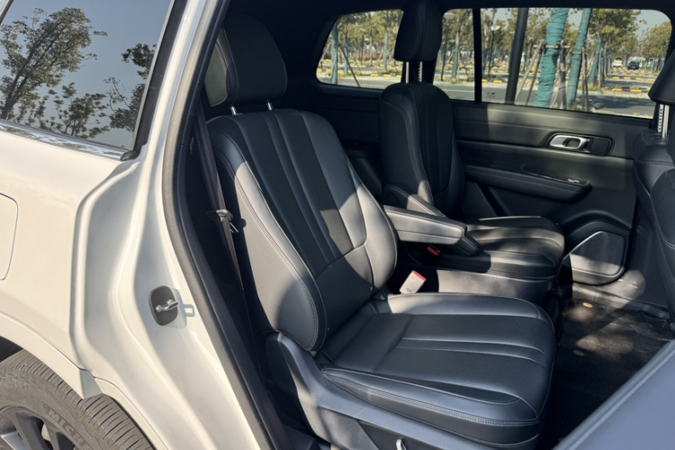 理想汽车 理想ONE 2020款 增程6座版中控内饰7003