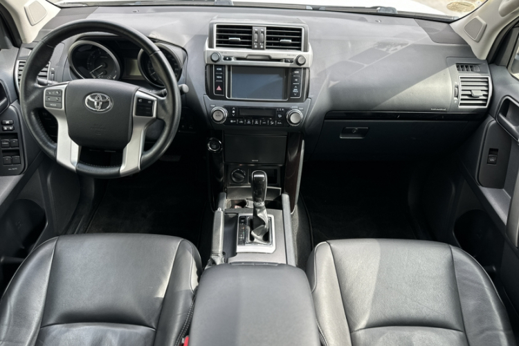 丰田 普拉多 2016款 2.7L 自动标准版中控内饰7002