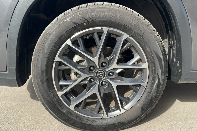 长安CS75 PLUS 2022款 经典版 1.5T 自动先锋型车身外观6007