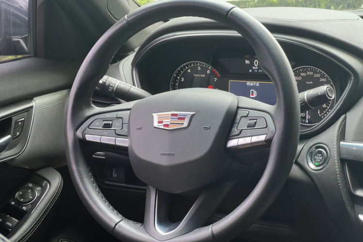 凯迪拉克CT5 2020款 改款 28T 豪华型中控内饰7007