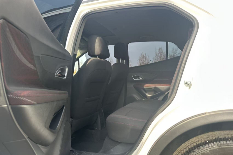 别克 昂科拉 2015款 1.4T 手动两驱都市进取型中控内饰7005