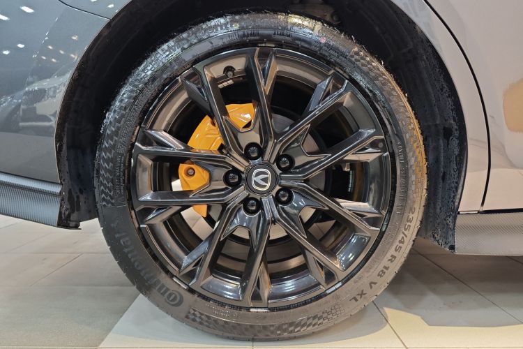 长安UNI-V 2024款 1.5T 尊贵型车身外观6001