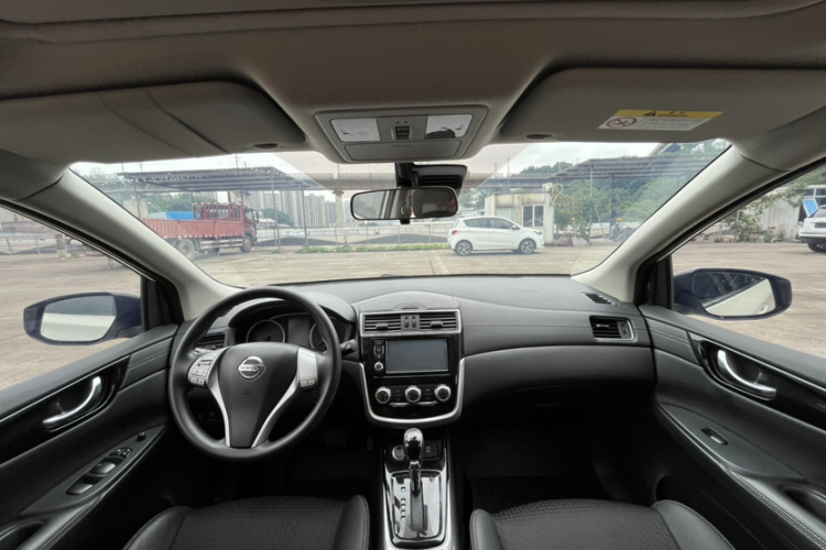 日产 骐达TIIDA 2016款 1.6L CVT智行版中控内饰7002