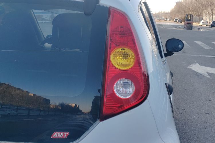 比亚迪F0 2015款 1.0L AMT 铉酷型车身外观6010