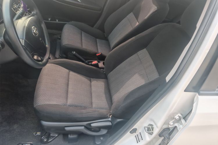 丰田 威驰 2019款 1.5L CVT创行版局部细节19