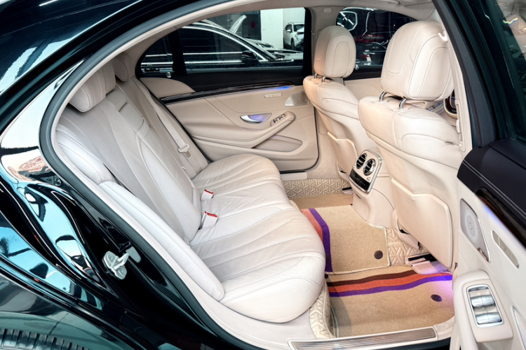 奔驰S级 2014款 S 320 L 商务型局部细节9009