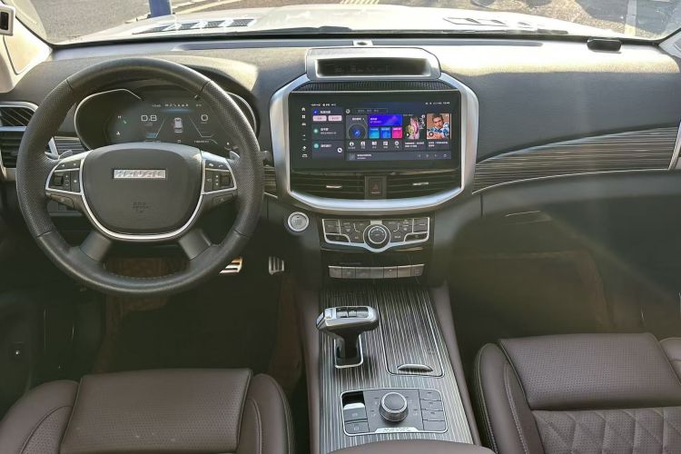 哈弗H9 2022款 2.0T 汽油四驱尊享型 5座中控内饰7001