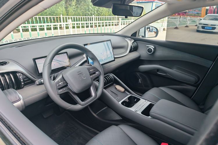 比亚迪 元PLUS 2025款 智驾版 430KM 领先型中控内饰7001