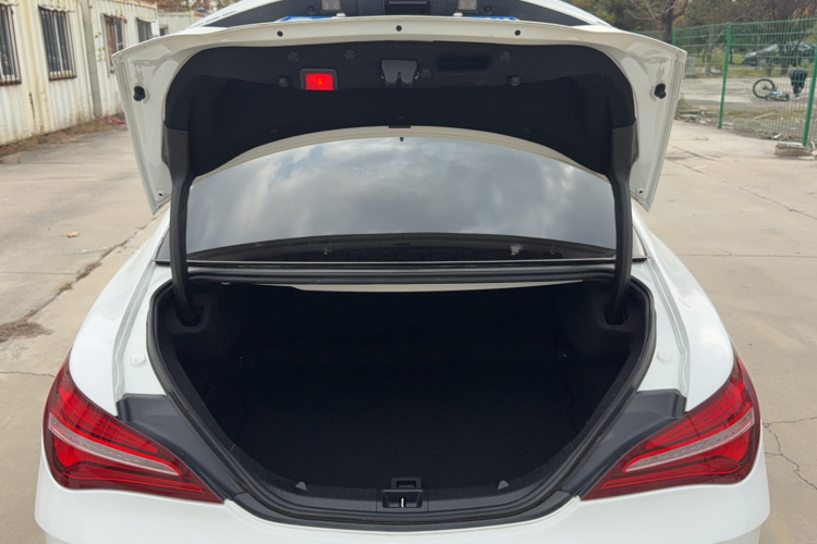 奔驰CLA 2018款 CLA 220 4MATIC局部细节23