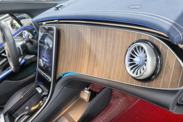 奔驰EQE 2022款 350 先锋版中控内饰7007