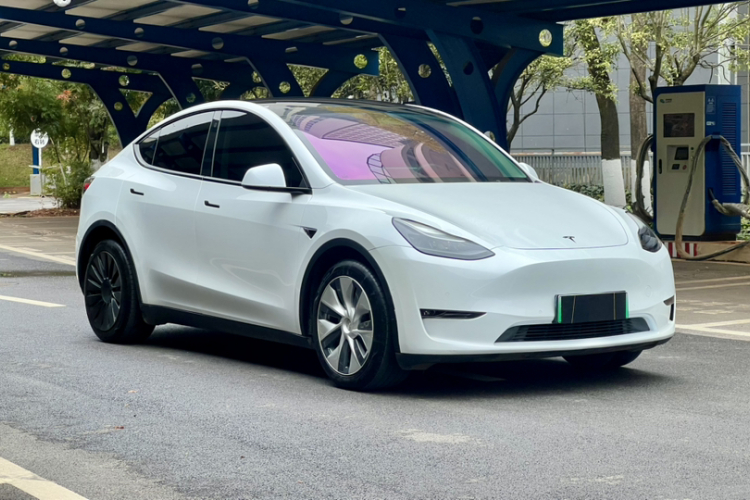 特斯拉 Model Y 2021款 长续航全轮驱动版车身外观6007