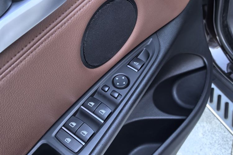 宝马X5（平行进口）中控内饰7010