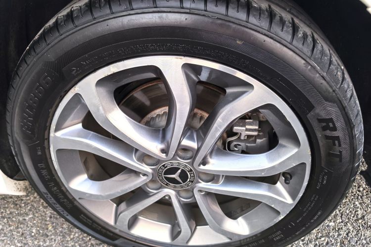 奔驰C级 2018款 C 180 L 时尚型运动版车身外观6006