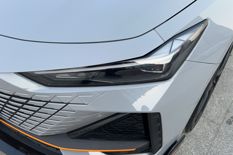 长安UNI-V 2022款 1.5T 运动版车身外观6001