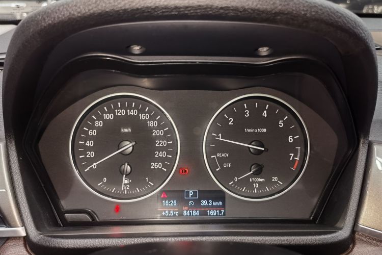 宝马X1 2018款 sDrive18Li 尊享型中控内饰15