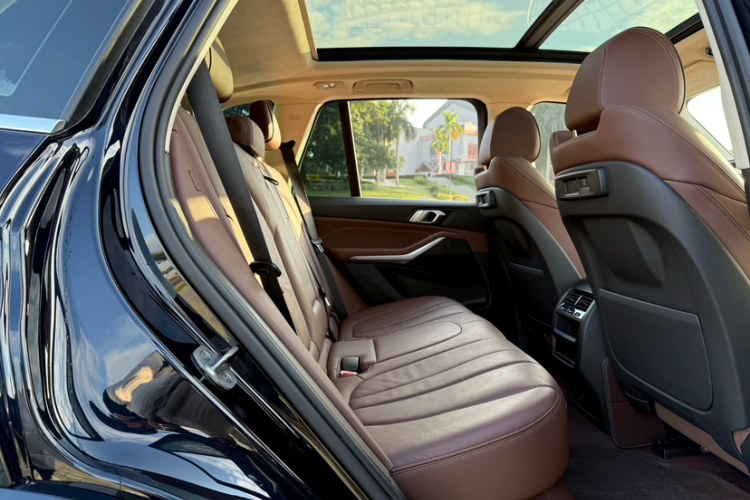 宝马X5(进口) 2022款 xDrive30i M运动套装中控内饰7011