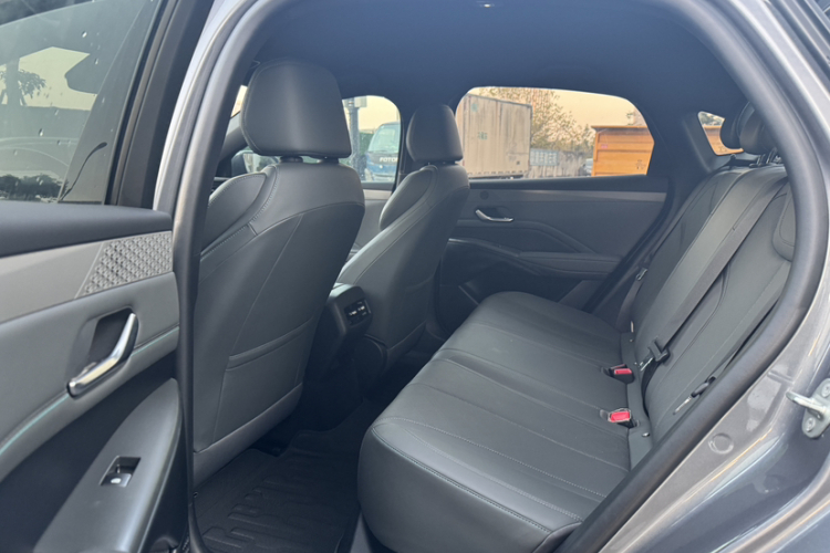 比亚迪 秦PLUS 2025款 EV 智驾版 420KM领先型中控内饰7003