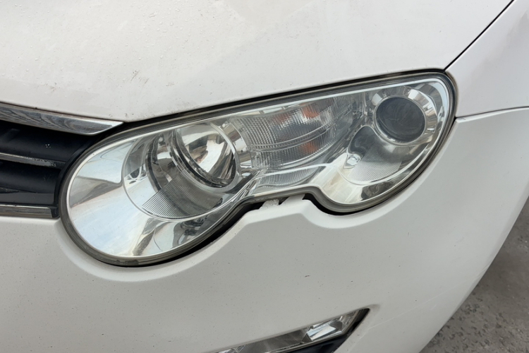 荣威550 2013款 经典版 550 1.8L 自动风尚型局部细节36