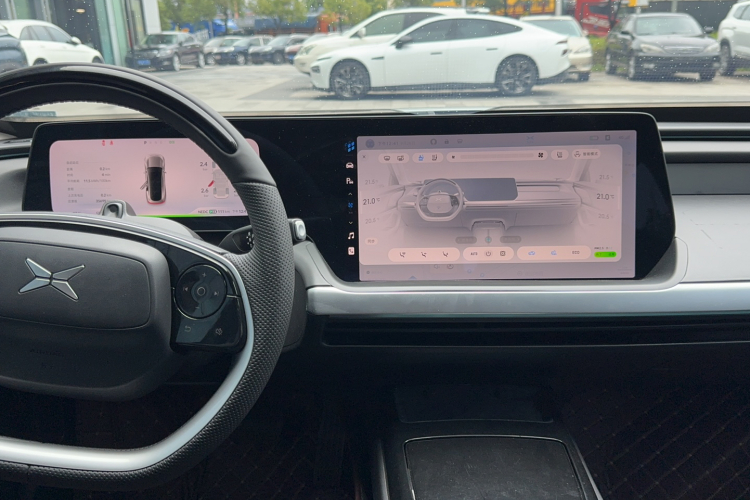 小鹏P7 2021款 480N中控内饰7004