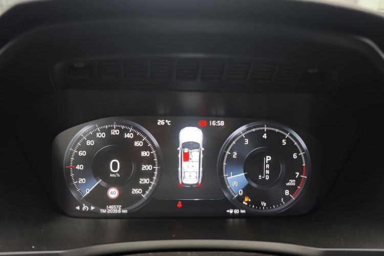 沃尔沃XC90 2015款 T6 智逸版 7座中控内饰15