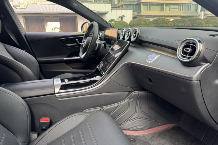 奔驰C级 2023款 改款 C 260 L 运动版中控内饰7004