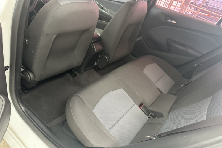 雪佛兰 科鲁兹 2018款 320 自动先锋天窗版中控内饰7004