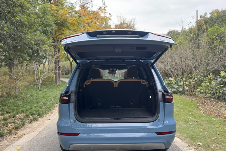 理想汽车 理想ONE 2021款 增程6座版局部细节23