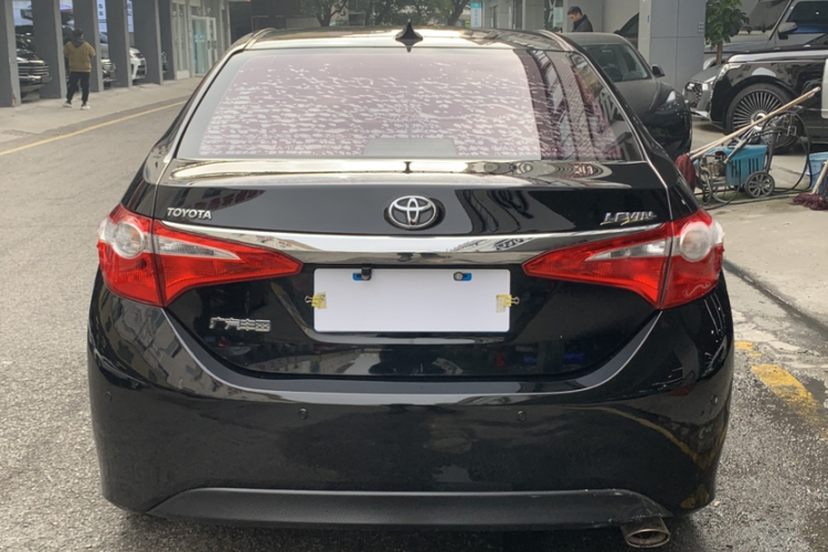 丰田 雷凌 2016款 1.6G CVT精英版车身外观6004