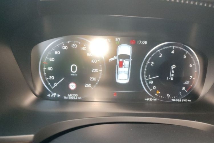 沃尔沃S90 2019款 T5 智雅版中控内饰15