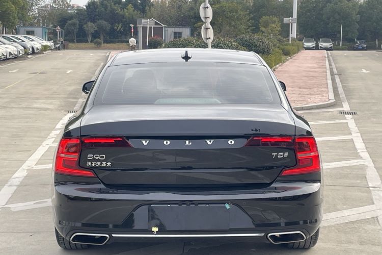 沃尔沃S90 2020款 改款 T5 智远豪华版车身外观6004