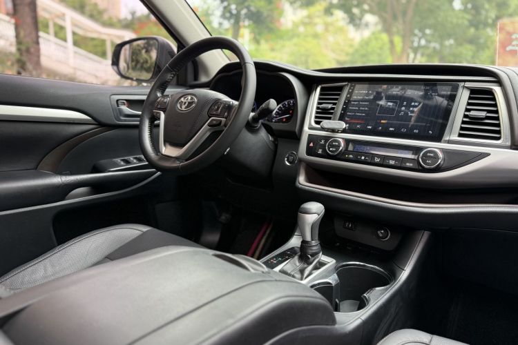 丰田 汉兰达 2017款 2.0T 两驱豪华版 7座中控内饰7006