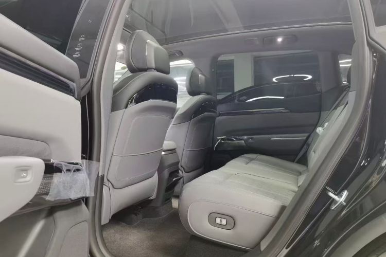 极氪7X 2025款 100kWh 长续航后驱智驾版中控内饰7001