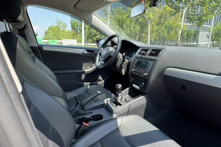 大众 速腾 2014款 改款 1.4TSI 手动豪华型局部细节41