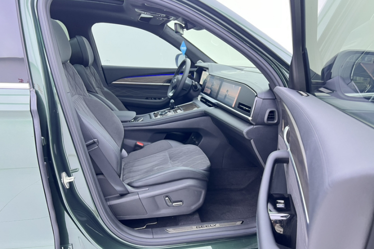 吉利汽车 星越L 2025款 东方曜 2.0TD 自动揽星版局部细节41