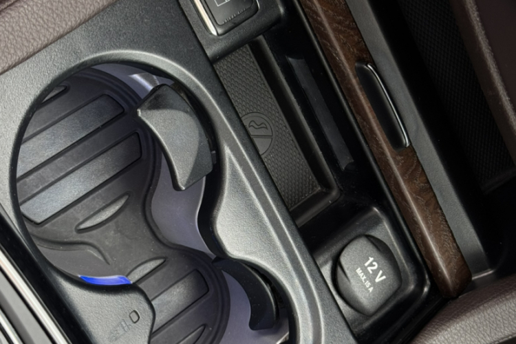 奔驰GLE 2015款 GLE 400 4MATIC中控内饰7012