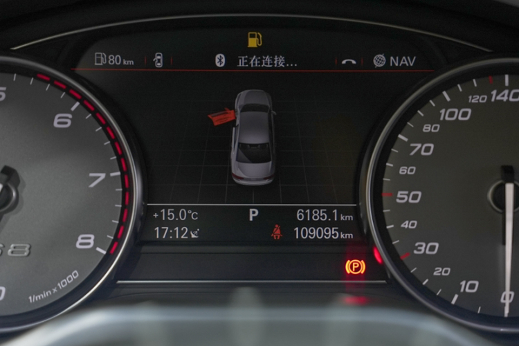 奥迪S8 2013款 S8 4.0TFSI quattro中控内饰15