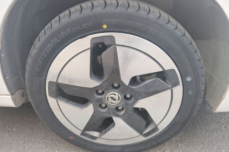 东风风神E70 2021款 改款二 500 超悦版中控内饰7010