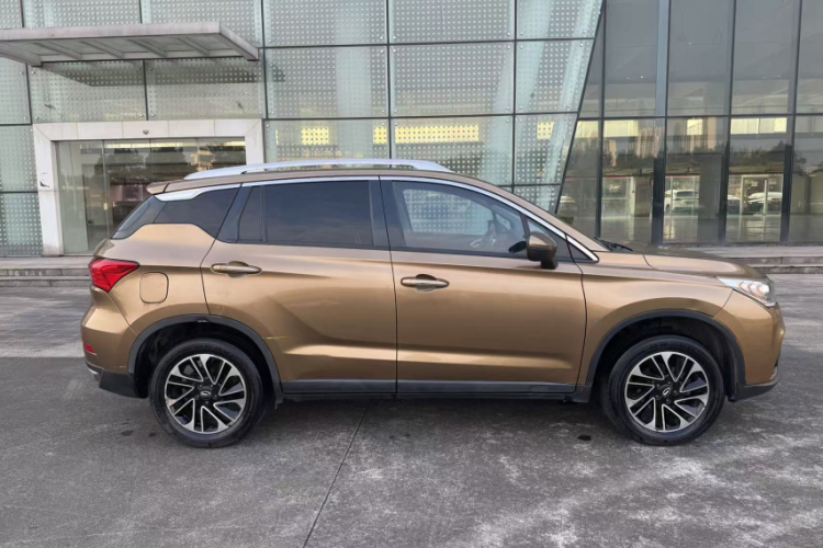 广汽传祺 传祺GS4 2015款 200T 手动豪华版车身外观6001