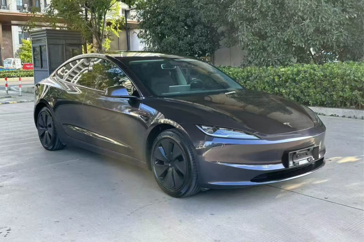 特斯拉 Model 3 2023款 后轮驱动版车身外观6002