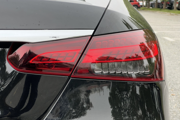 奔驰E级 2023款 E 300 L 豪华型车身外观6005