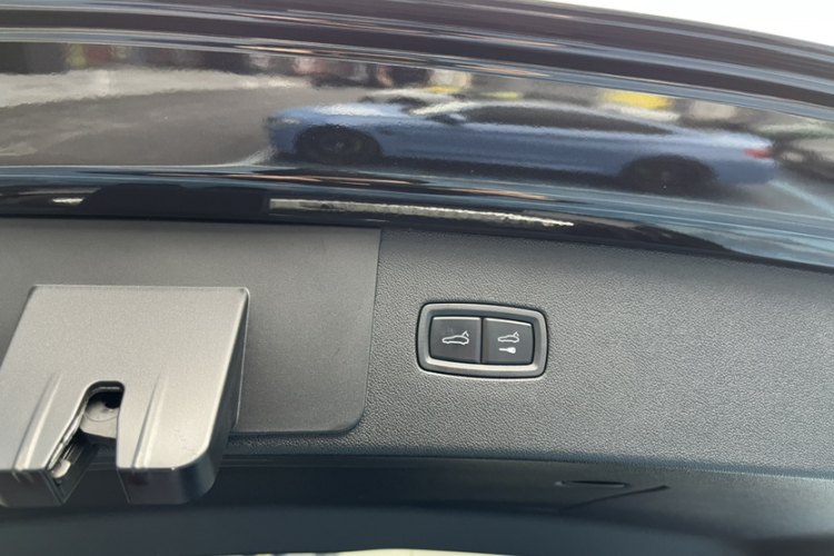 保时捷 2019款 Cayenne 3.0T中控内饰7004