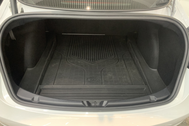 特斯拉 Model 3 2022款 后轮驱动版局部细节23