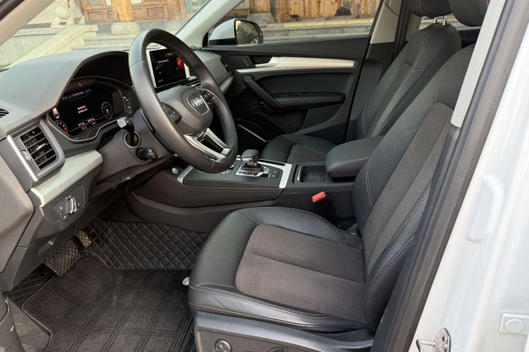 奥迪Q5L 2018款 40 TFSI 荣享时尚型 国V中控内饰7002