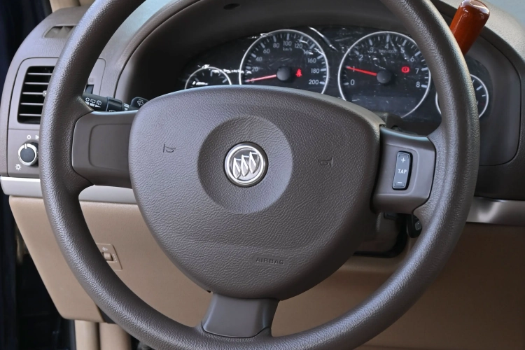 别克GL8 2014款 2.4L 经典版中控内饰7002