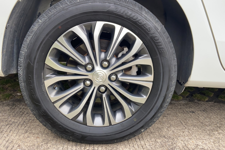 别克GL8 2021款 陆上公务舱 652T 舒适型车身外观6012